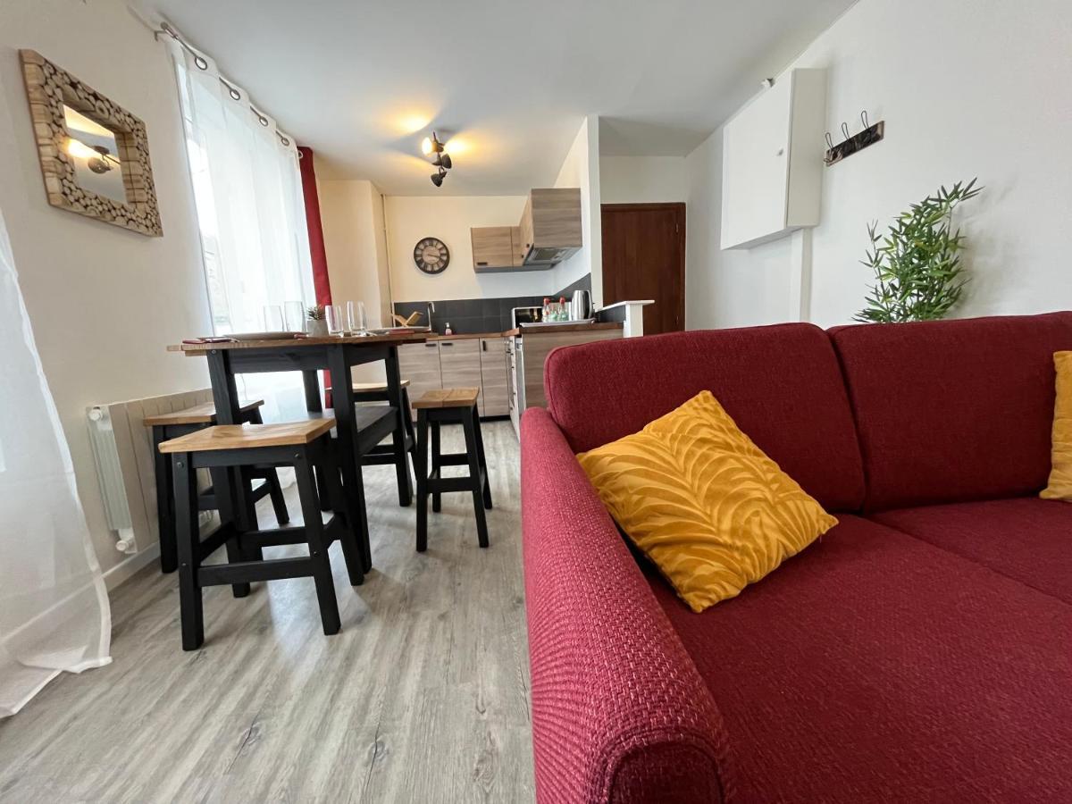 Ferienwohnung Le Voltaire Melun Exterior foto