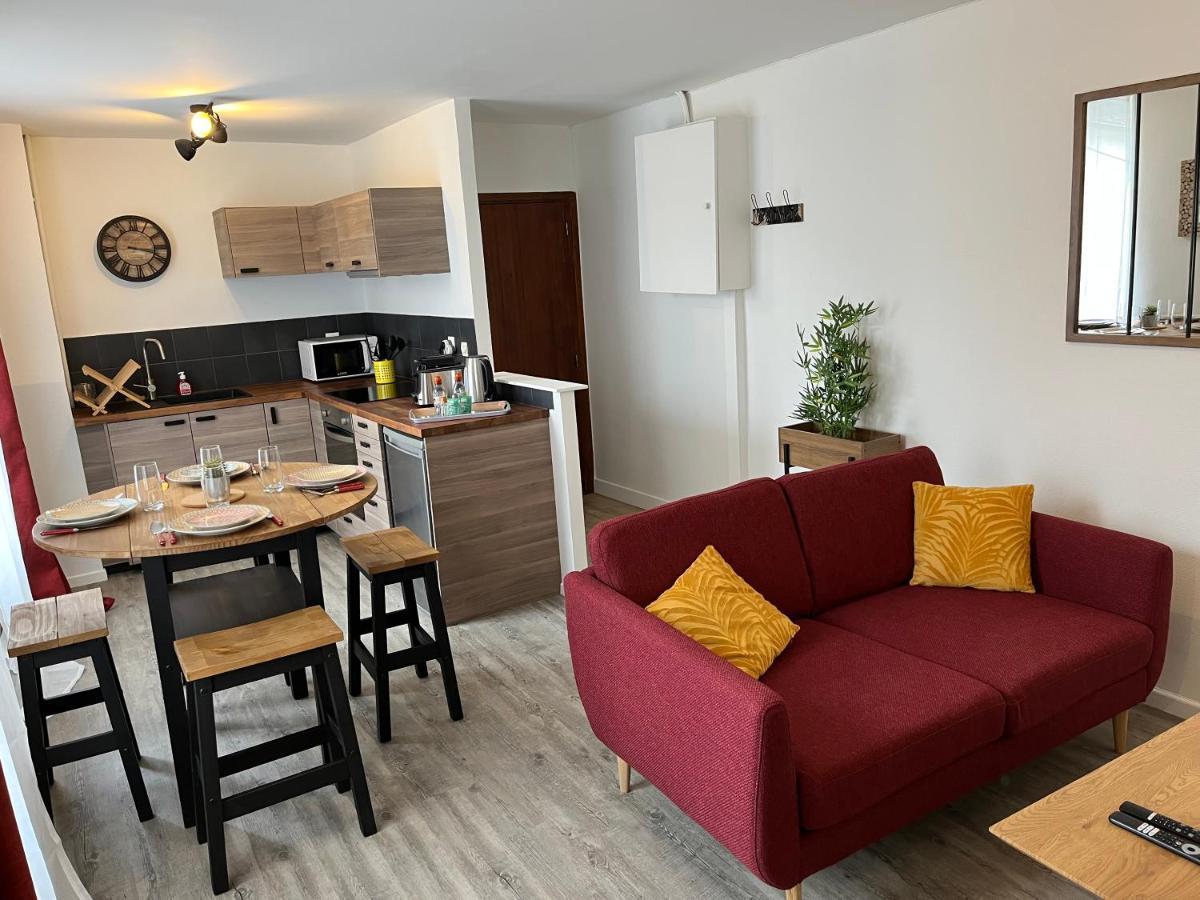 Ferienwohnung Le Voltaire Melun Exterior foto