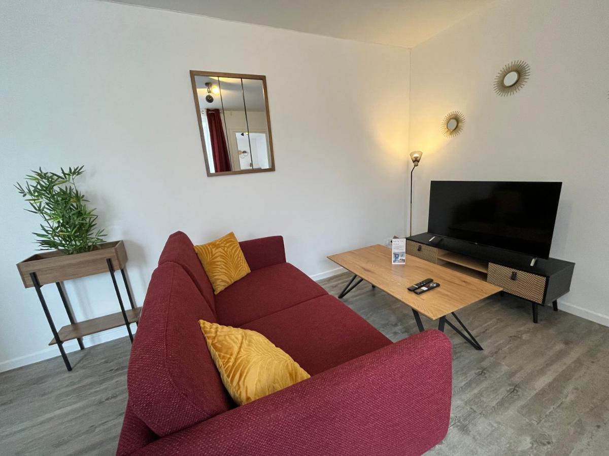 Ferienwohnung Le Voltaire Melun Exterior foto