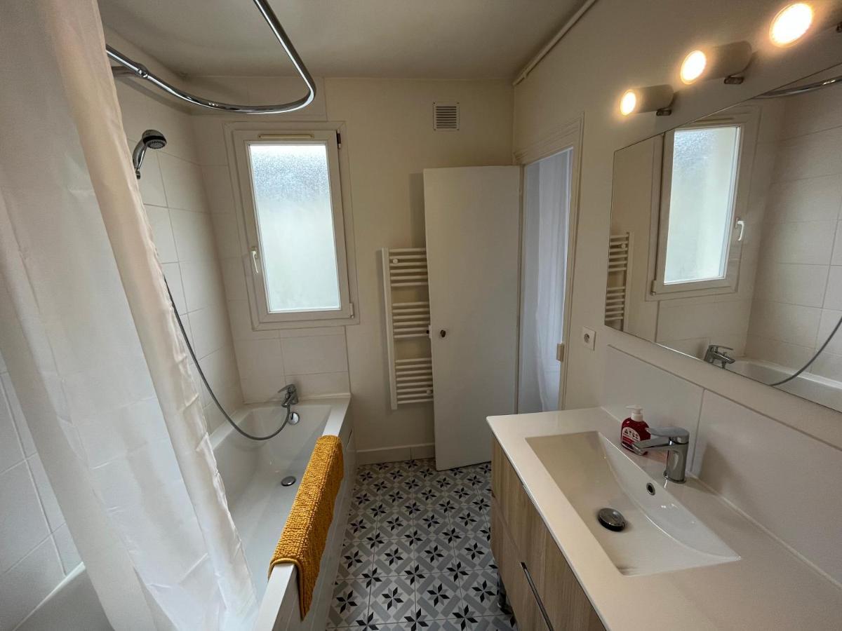 Ferienwohnung Le Voltaire Melun Exterior foto