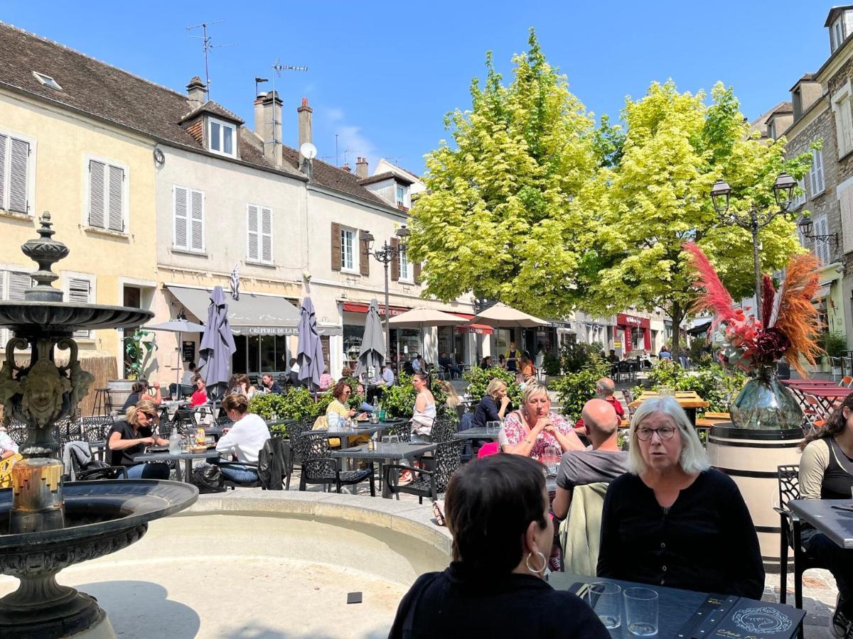 Ferienwohnung Le Voltaire Melun Exterior foto
